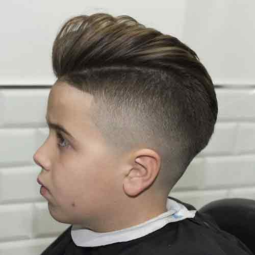 Pompadour-con-degradado-y-alineado-niños