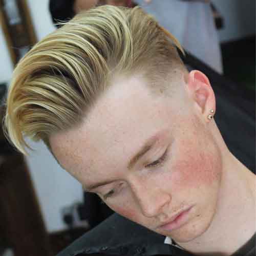 peinado de cabello grueso y rizado en la parte superior