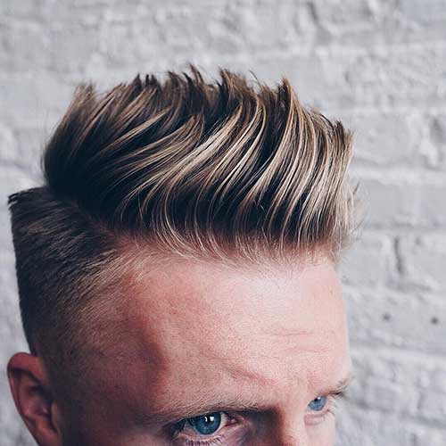 Cómo añadir volumen al cabello de los hombres