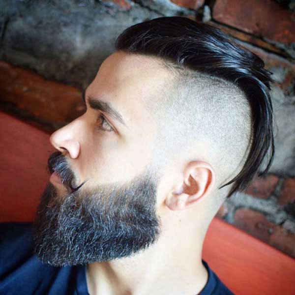Cabello Largo Resbalado hacia Atrás con Lados Rasurados