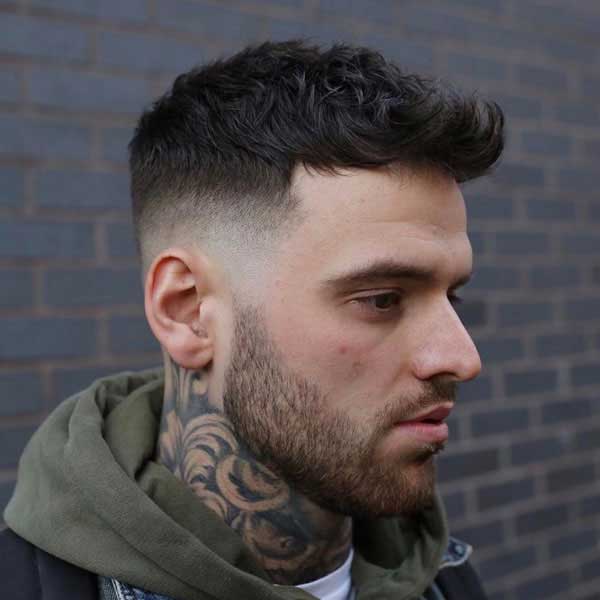 Desvanecimiento a alta temperatura con Cabello ondulado con puntas cortas